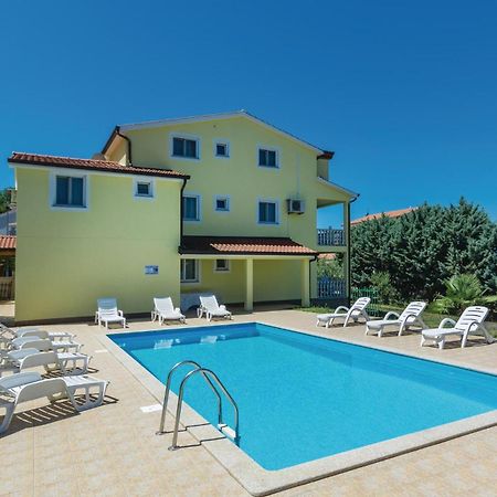1 Bedroom Beautiful Apartment In Poreč Eksteriør billede