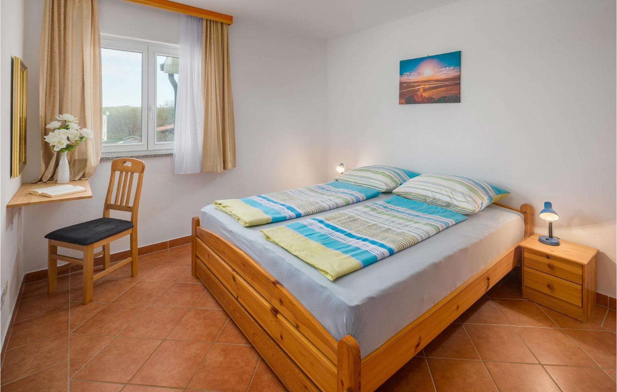 1 Bedroom Beautiful Apartment In Poreč Eksteriør billede